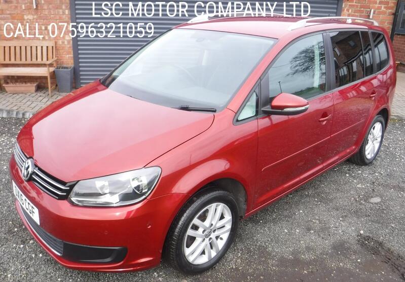 VOLKSWAGEN TOURAN