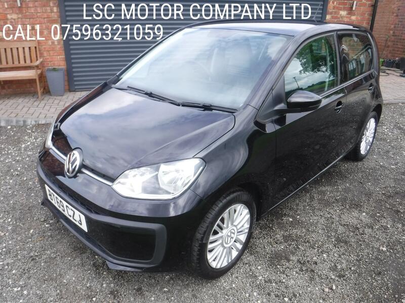 VOLKSWAGEN UP