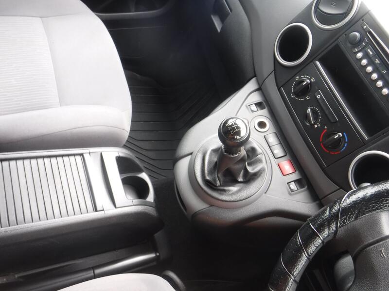 PEUGEOT PARTNER