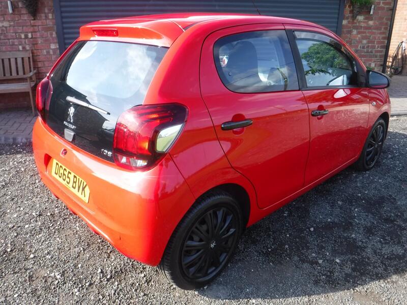 PEUGEOT 108