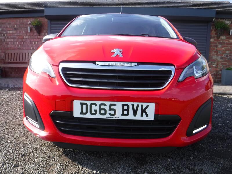 PEUGEOT 108