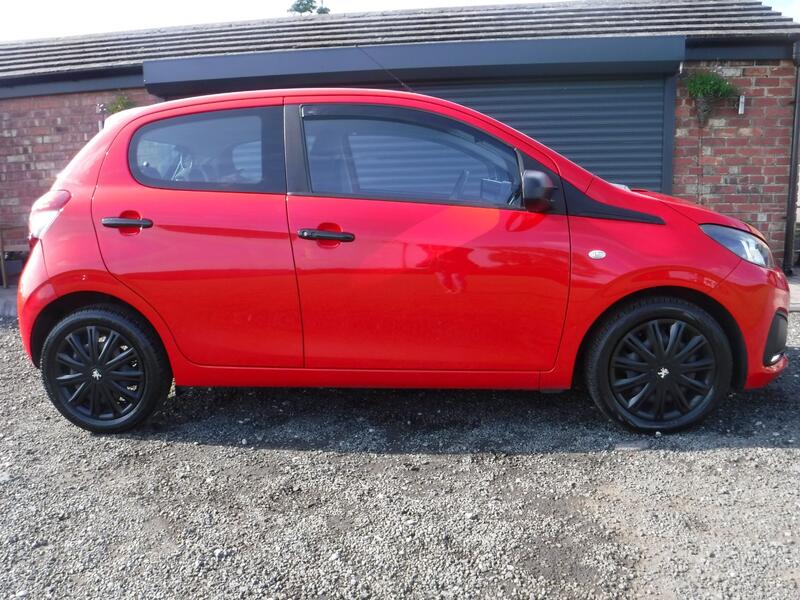 PEUGEOT 108