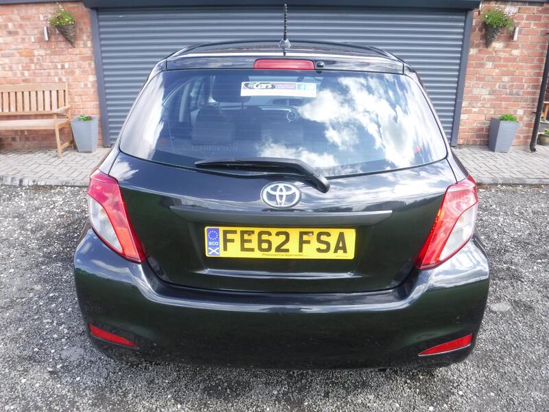 TOYOTA YARIS