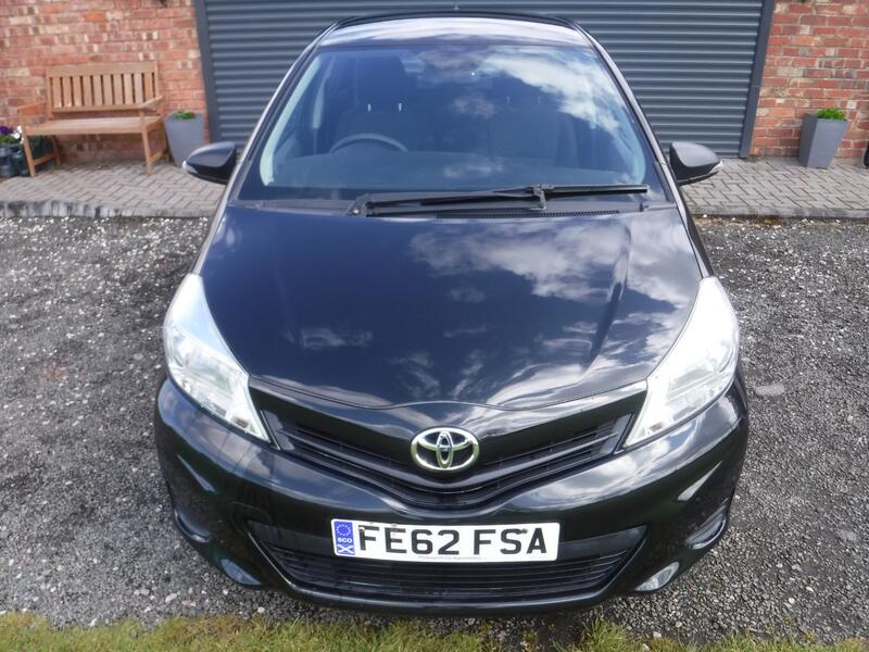 TOYOTA YARIS