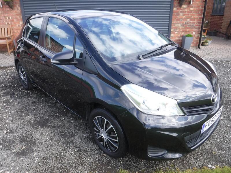 TOYOTA YARIS
