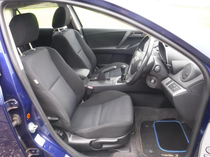 MAZDA MAZDA3