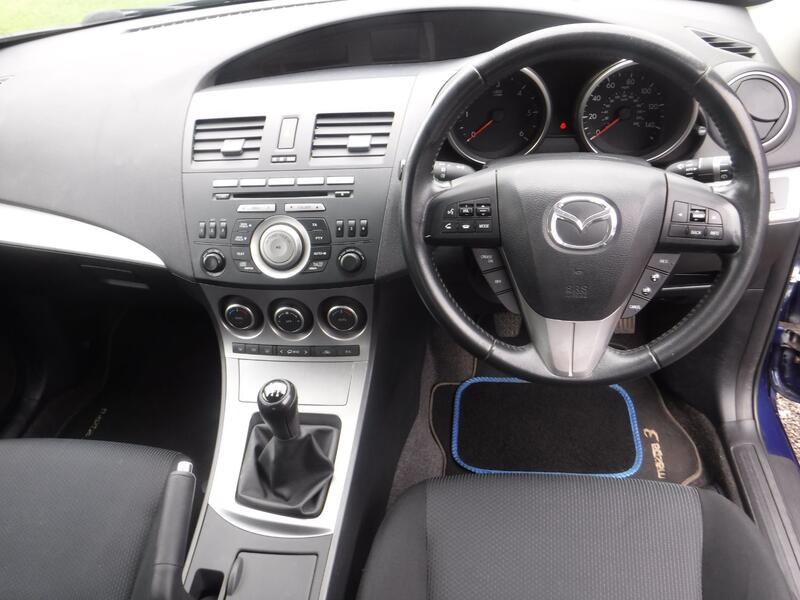 MAZDA MAZDA3