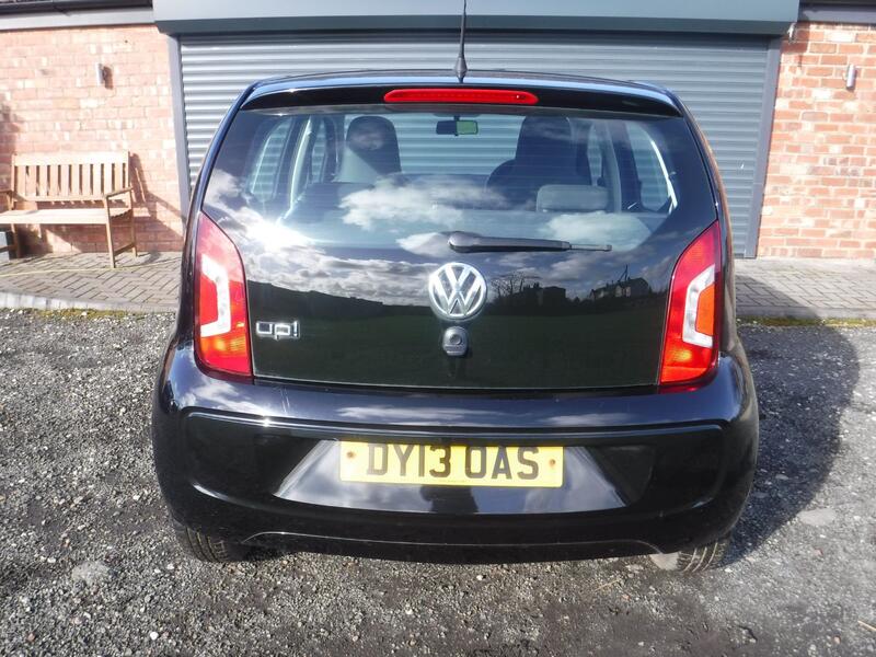 VOLKSWAGEN UP