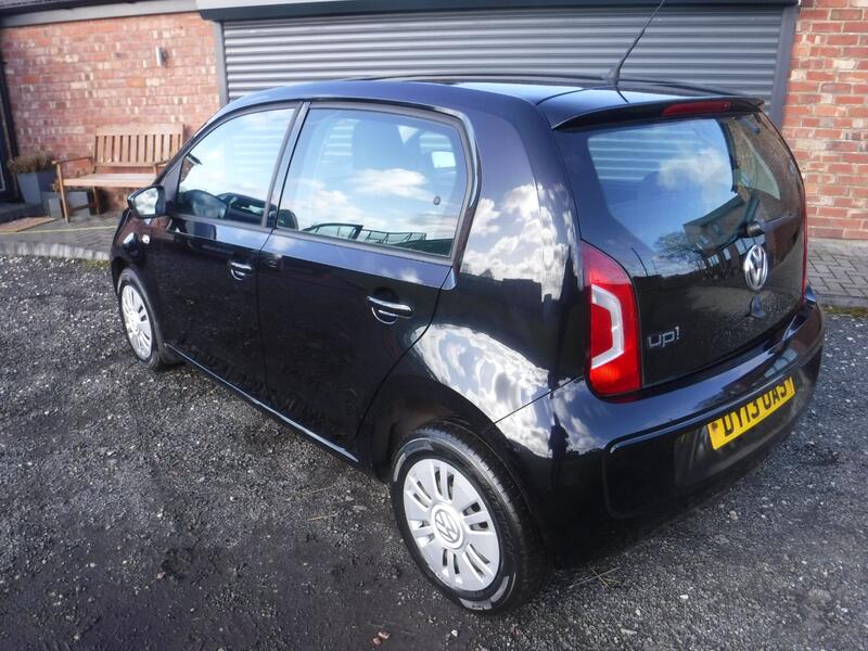 VOLKSWAGEN UP