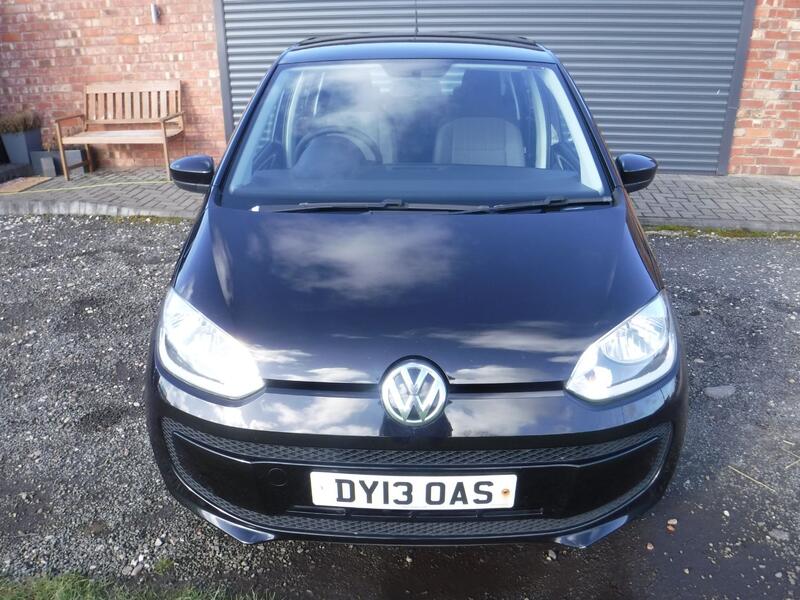 VOLKSWAGEN UP