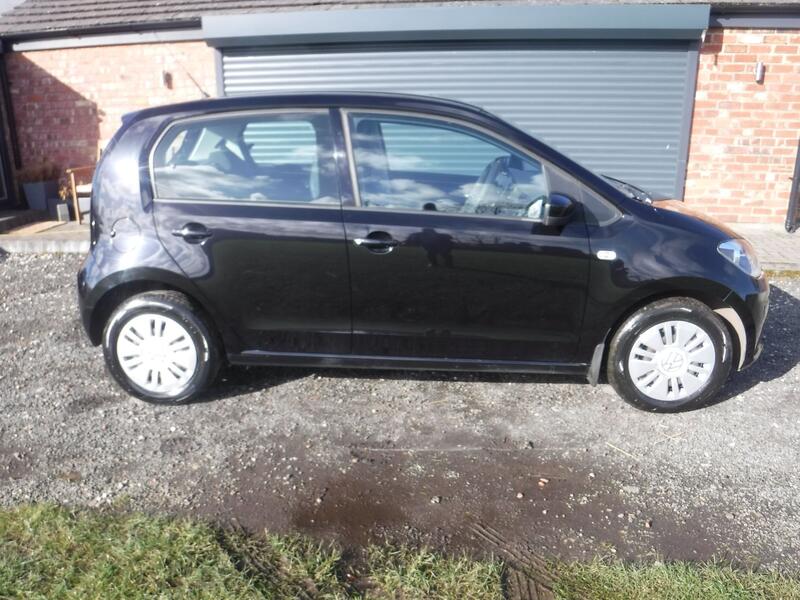 VOLKSWAGEN UP