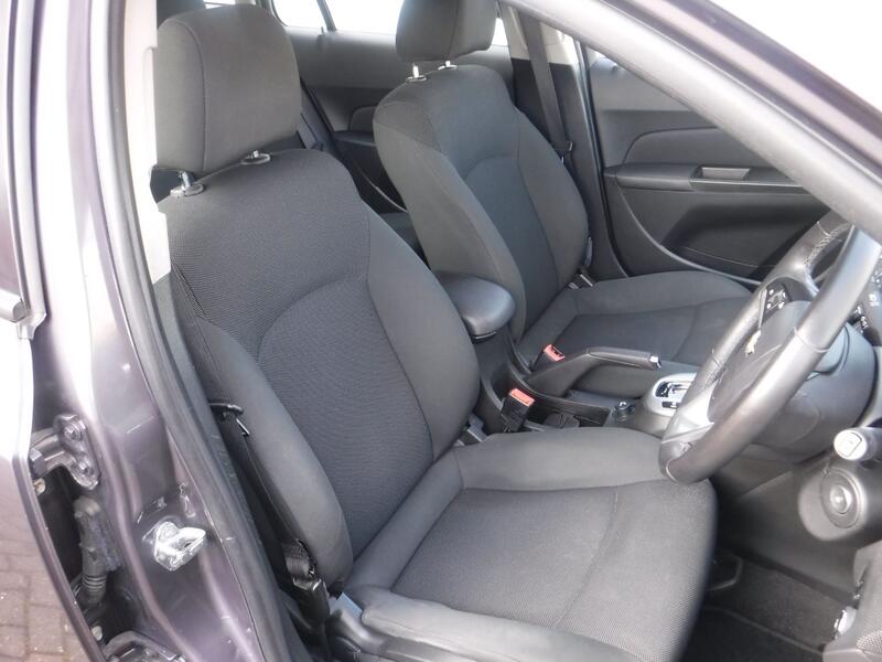 CHEVROLET CRUZE