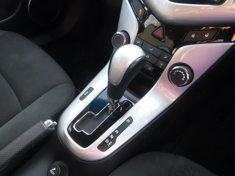 CHEVROLET CRUZE