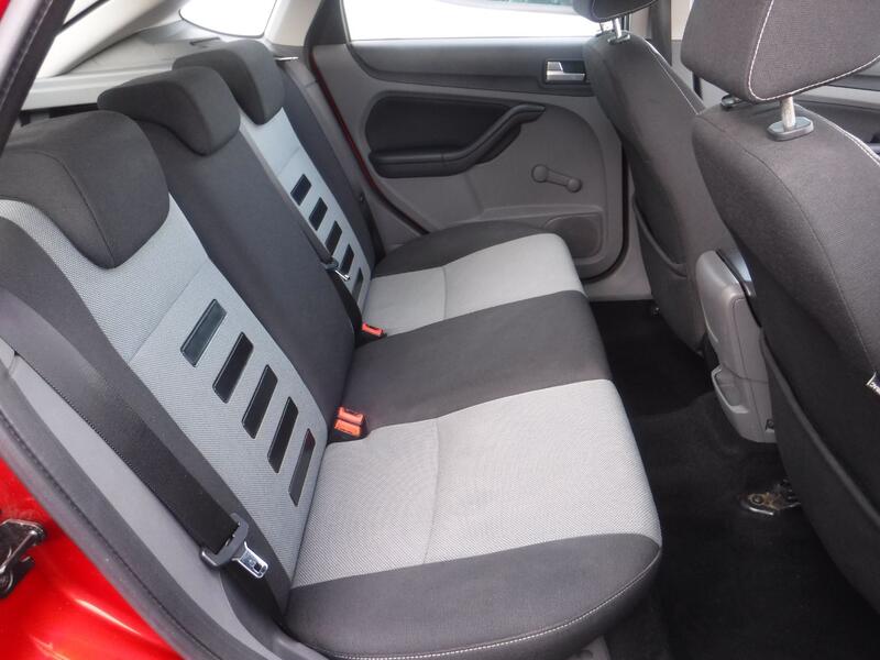 FORD FOCUS