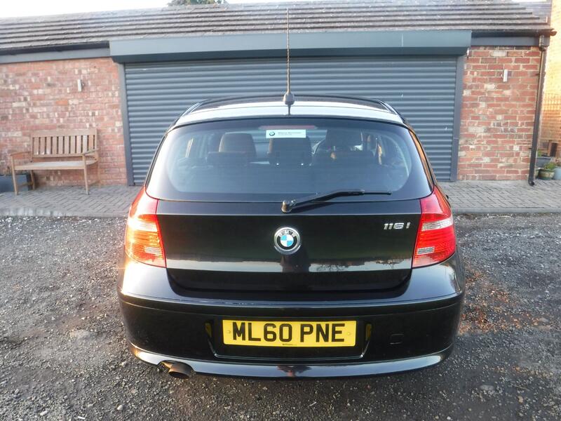 BMW 1 SERIES