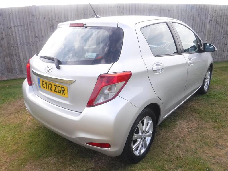 TOYOTA YARIS