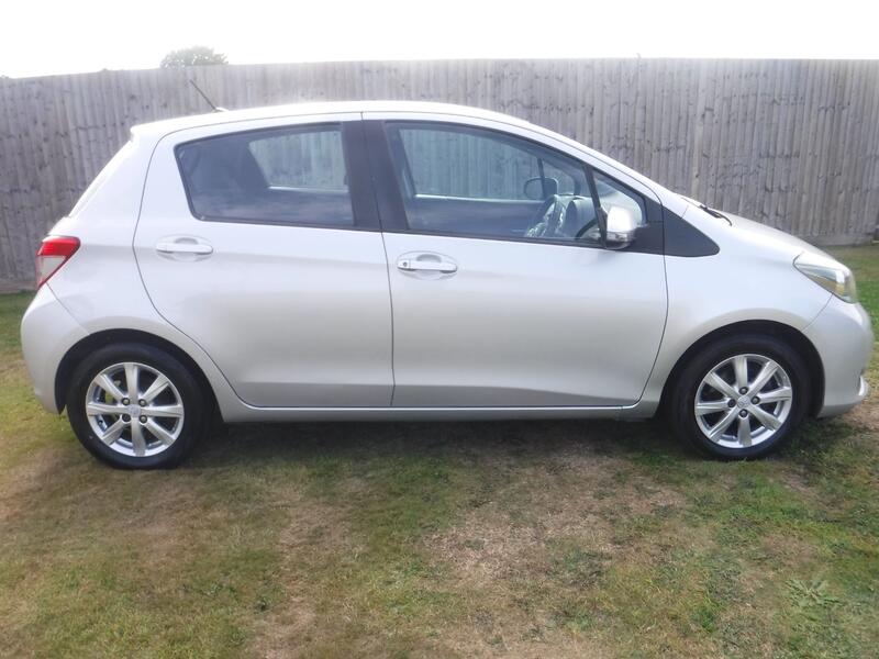 TOYOTA YARIS