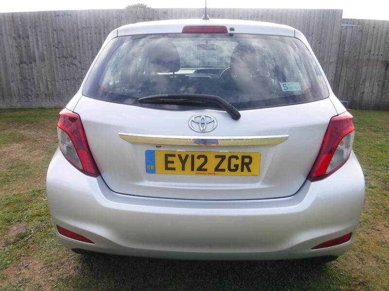 TOYOTA YARIS