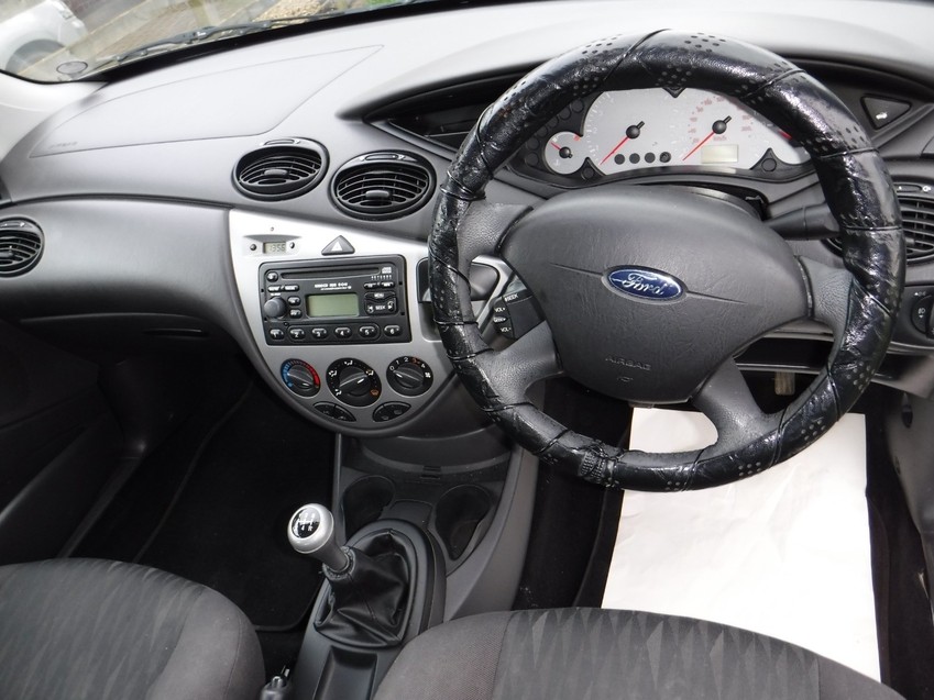 FORD FOCUS
