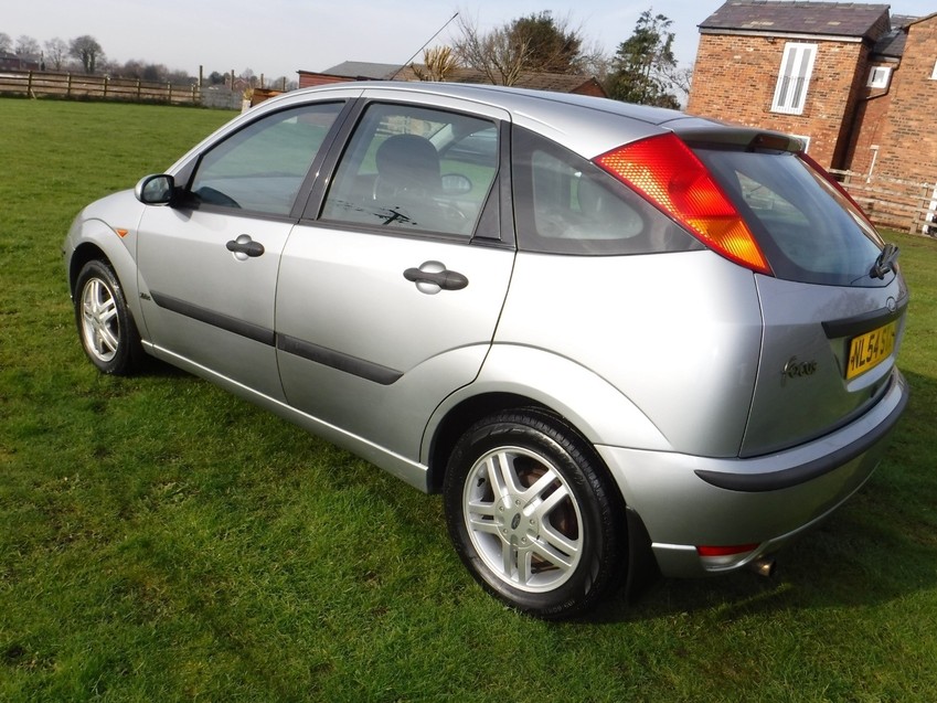FORD FOCUS