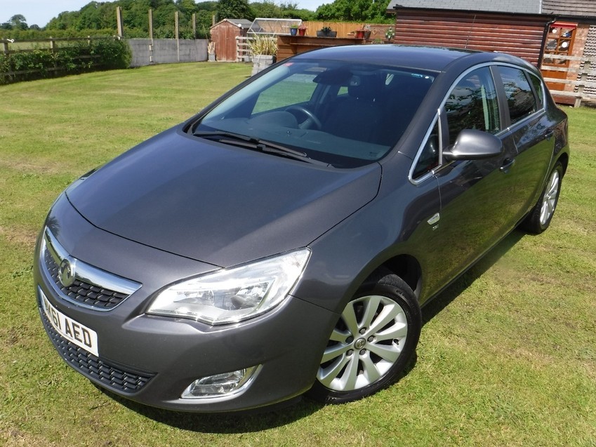 VAUXHALL ASTRA