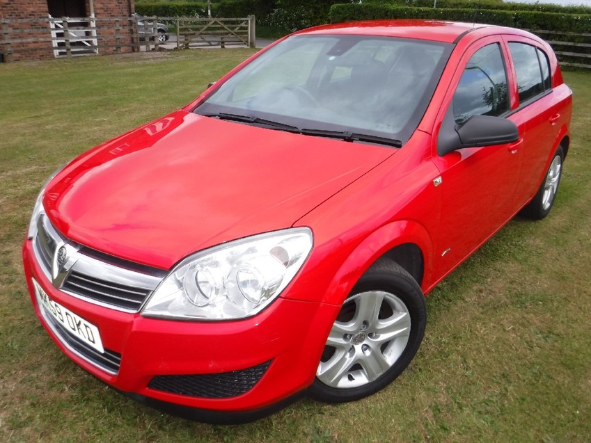 VAUXHALL ASTRA