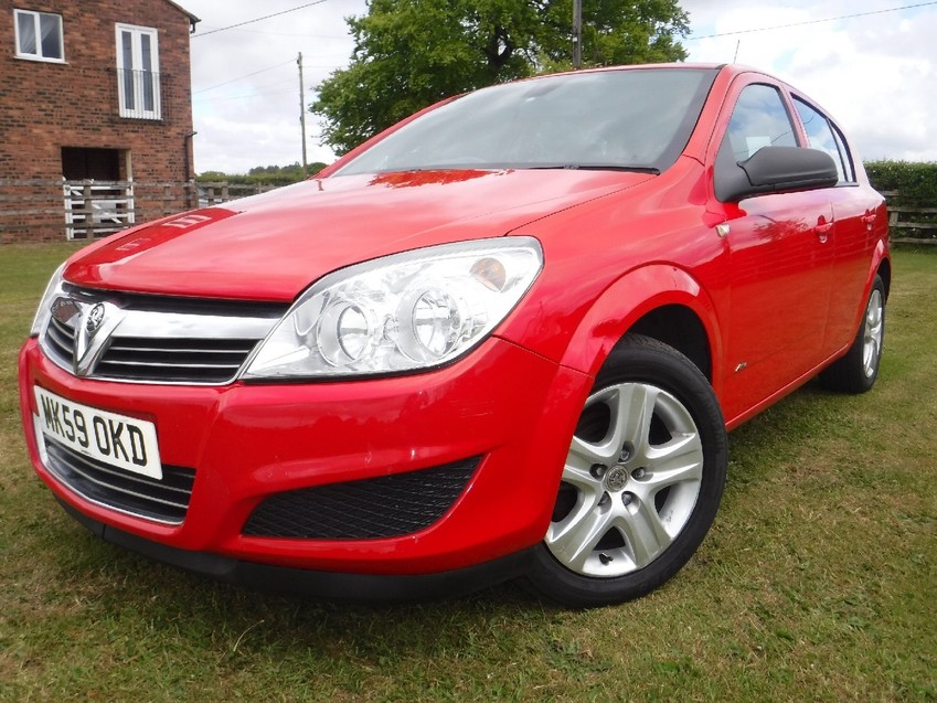 VAUXHALL ASTRA