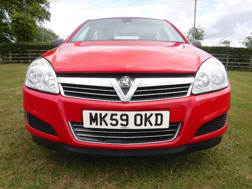 VAUXHALL ASTRA