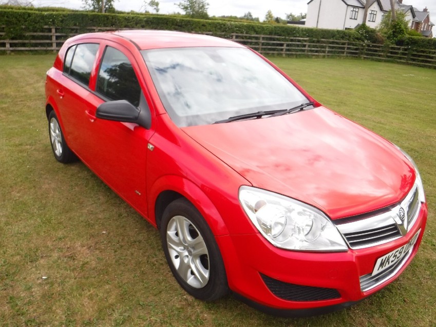 VAUXHALL ASTRA