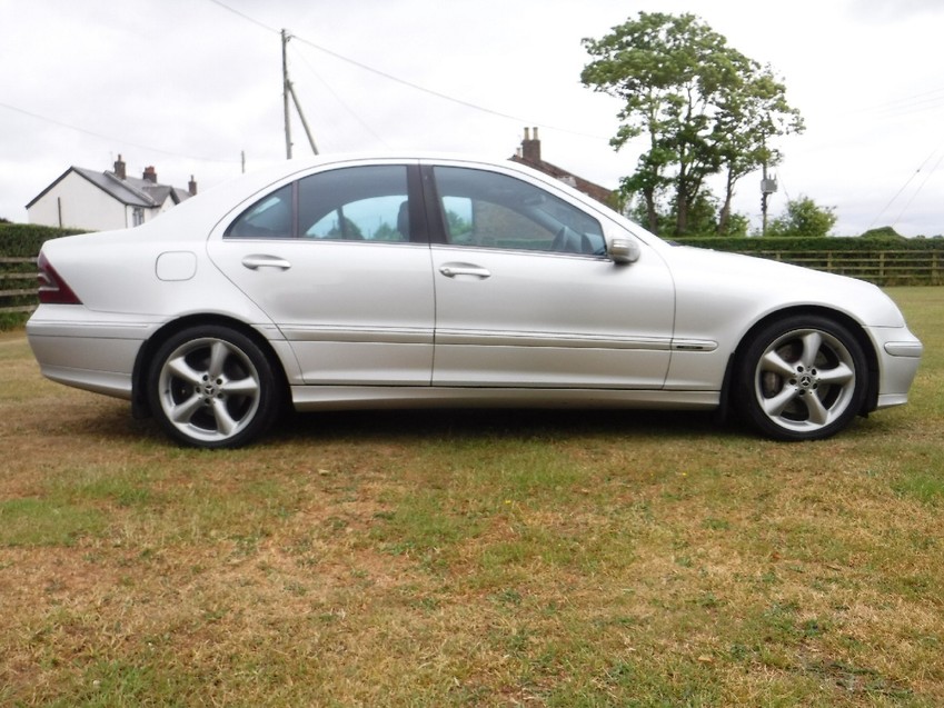 MERCEDES-BENZ C CLASS