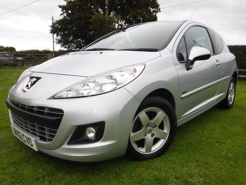 PEUGEOT 207