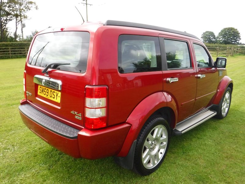 DODGE NITRO