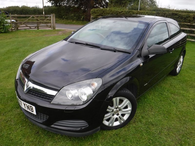 VAUXHALL ASTRA