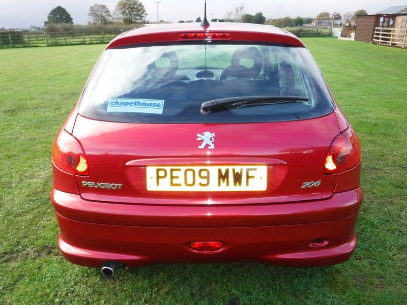 PEUGEOT 206