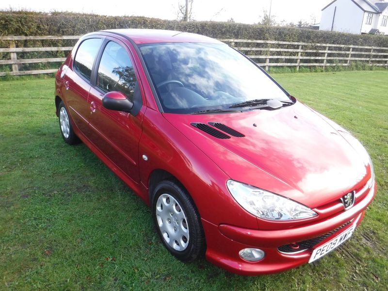 PEUGEOT 206