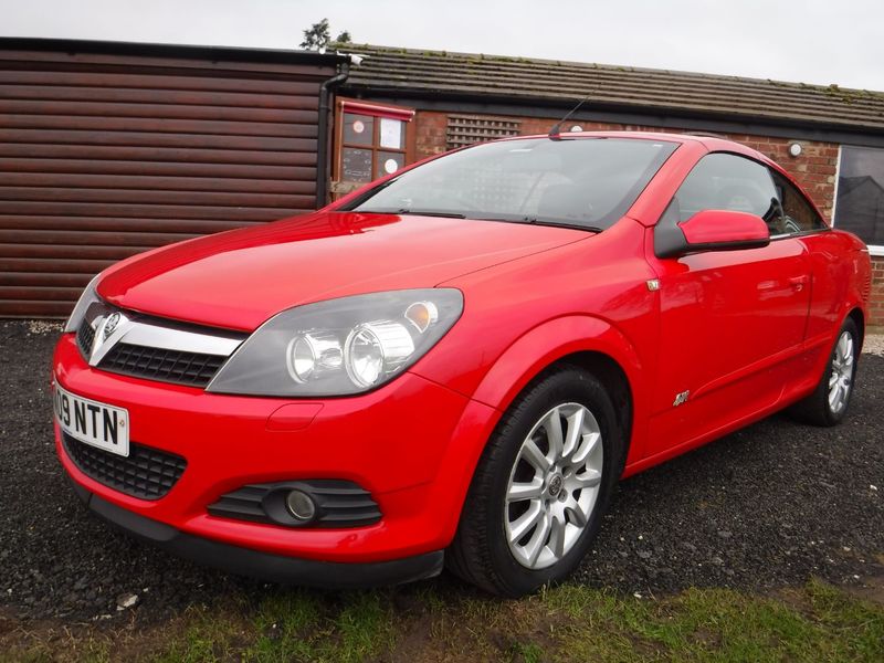 VAUXHALL ASTRA