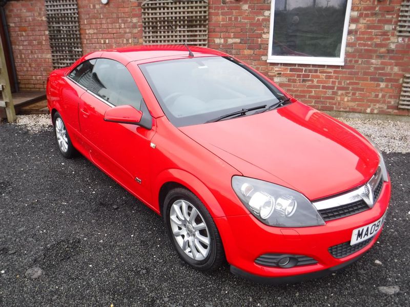 VAUXHALL ASTRA