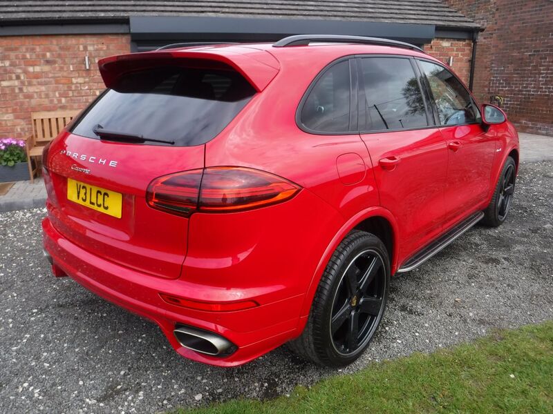 PORSCHE CAYENNE