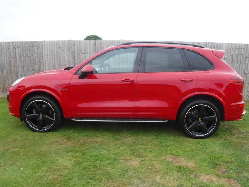 PORSCHE CAYENNE