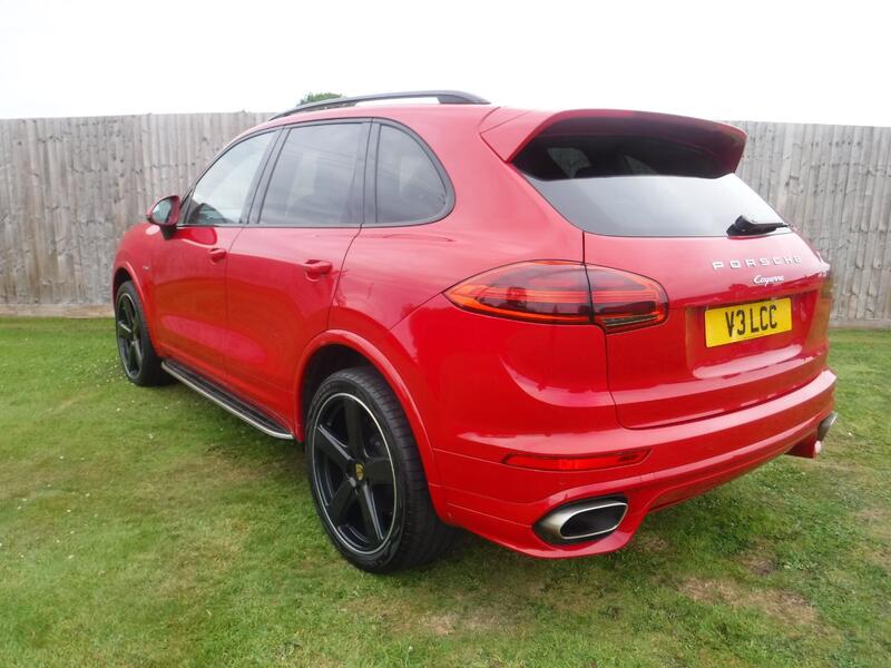 PORSCHE CAYENNE