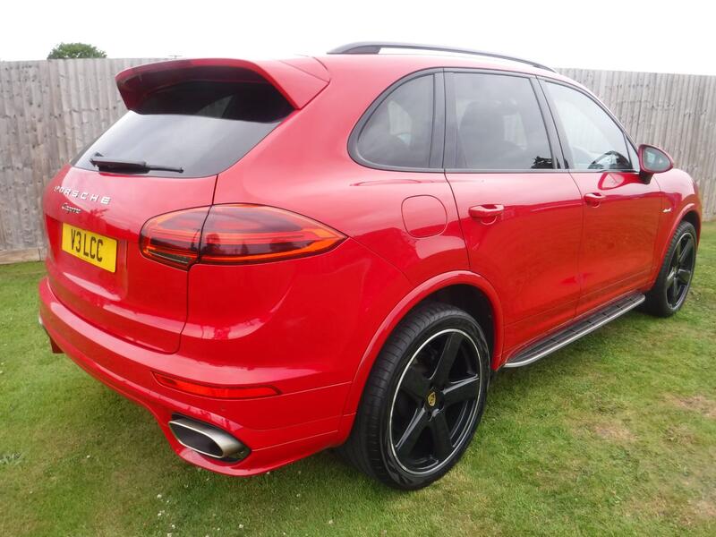 PORSCHE CAYENNE