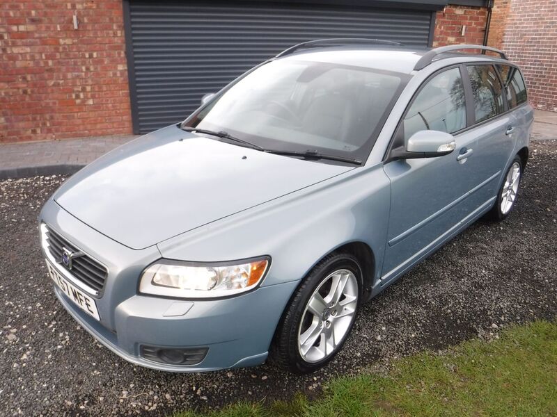 VOLVO V50