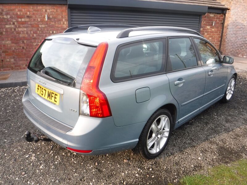 VOLVO V50