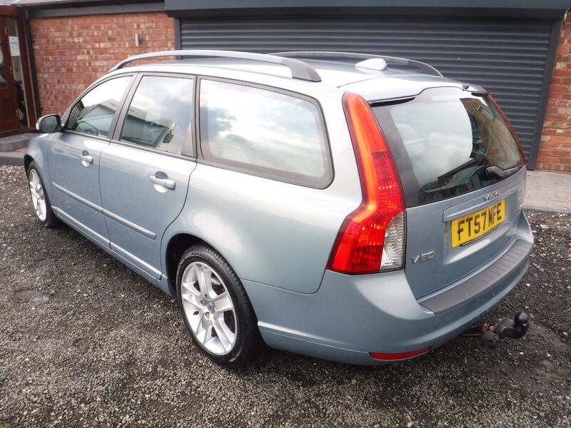 VOLVO V50