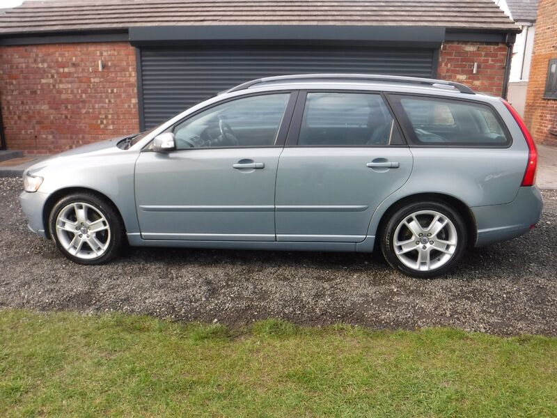 VOLVO V50